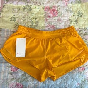 Lululemon hotty hot shorts 2.5” low rise